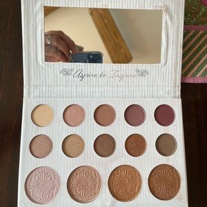 BH cosmetics Carli Bybel palette